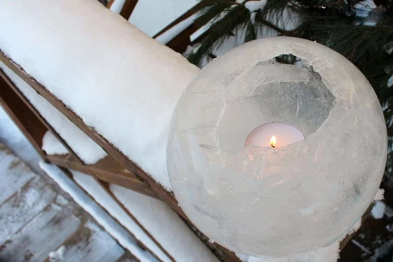 Eislaterne selber machen Luftballon mit Wasser füllen und gefrieren