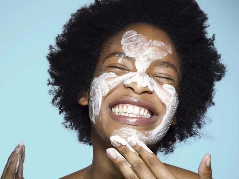 Gesichtsmaske mit Heilerde machen nach Ihrem Hauttyp