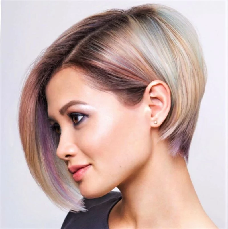 Damen Kurzhaarfrisuren freche Bobfrisuren Haarfarben Trends