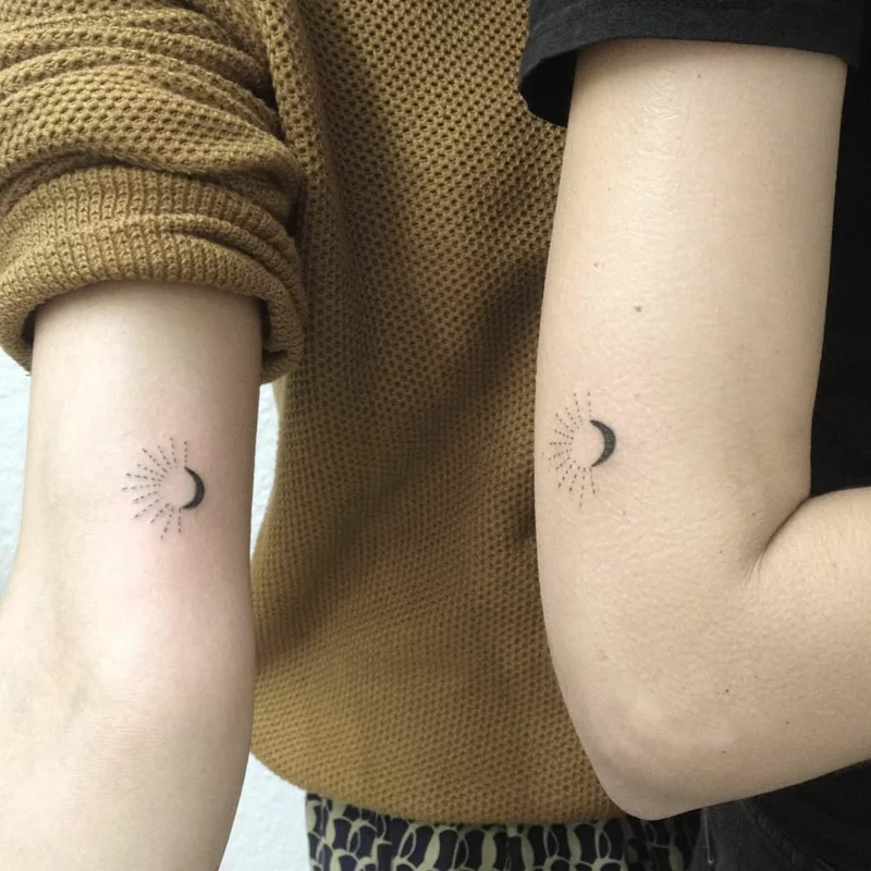 tattoo trends 2023 mond 