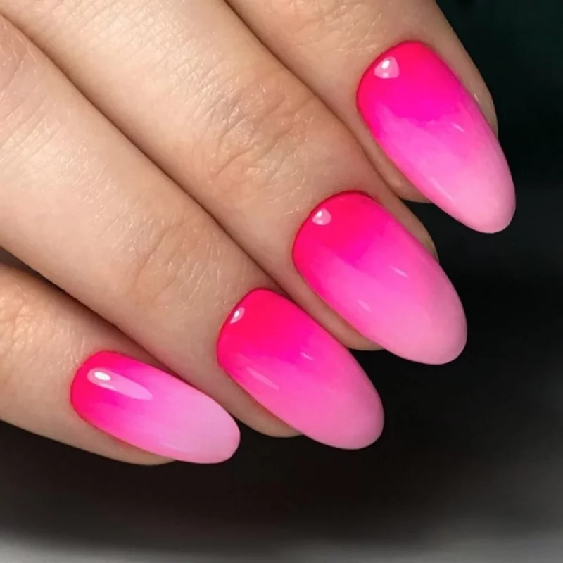 nagel trend pink ombre kreatives nageldesign