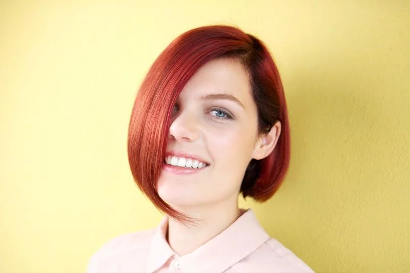 Roter Bob mit Pony