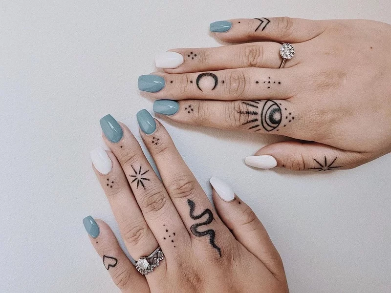 Finger Tattoos Frauenhaende