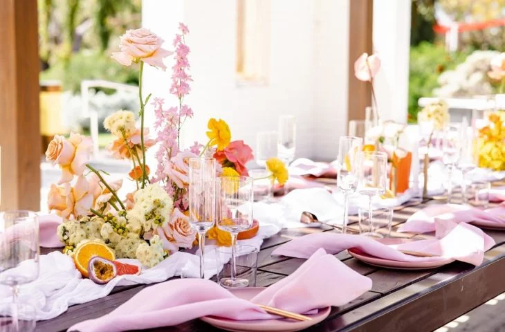 Worauf sollten Sie bei der Tischdekoration für Ihre Hochzeit achten?