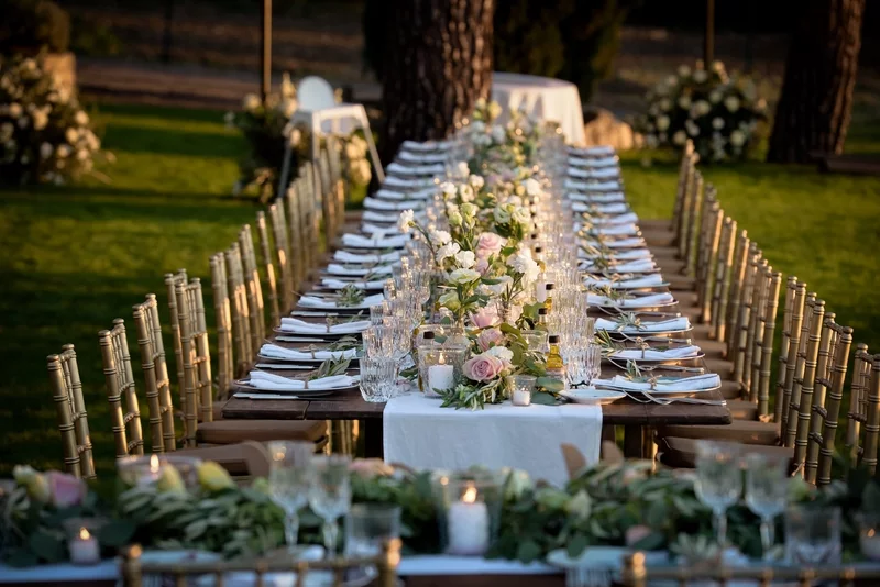 Hochzeitstischdeko Trends 2023 Tischnummer Blumendeko