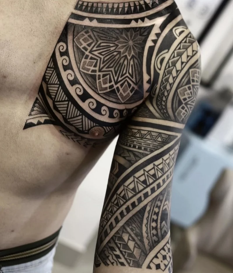 Maori Tattoos Ornamente und Symbole Bedeutung