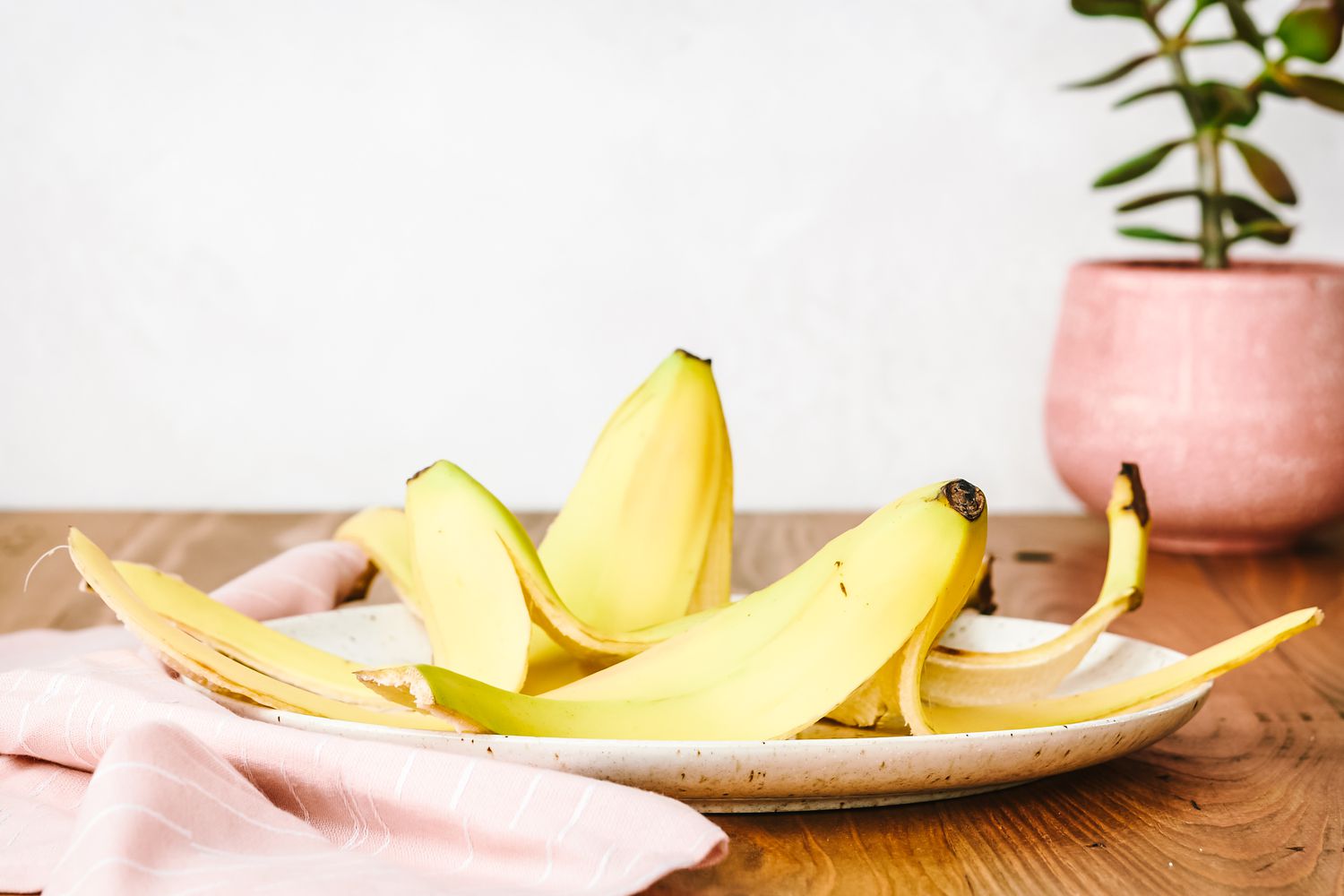 Bananenschalen als Dünger 3 einfache Rezepte und weitere Tipps!