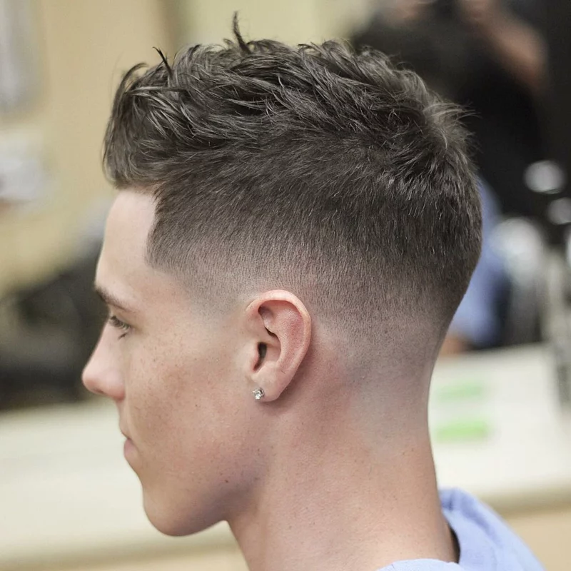 coole jungs frisuren 2023 kleine jungs trendfrisuren klassischer uebergang