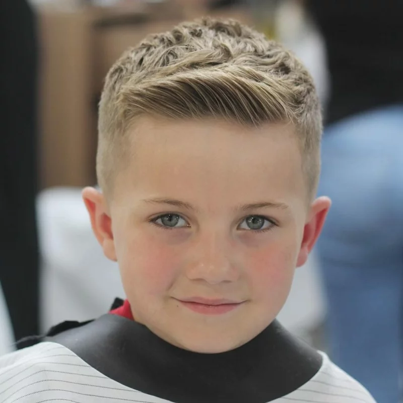 coole jungs frisuren 2023 kleine jungs trendfrisuren