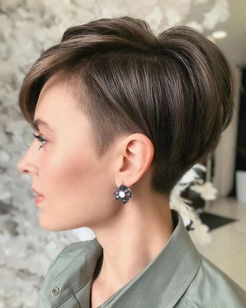 Edgy Pixie mit Undercut