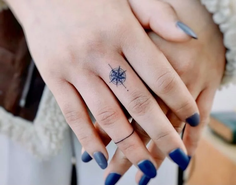 kleine Tattoos Finger Ideen Details