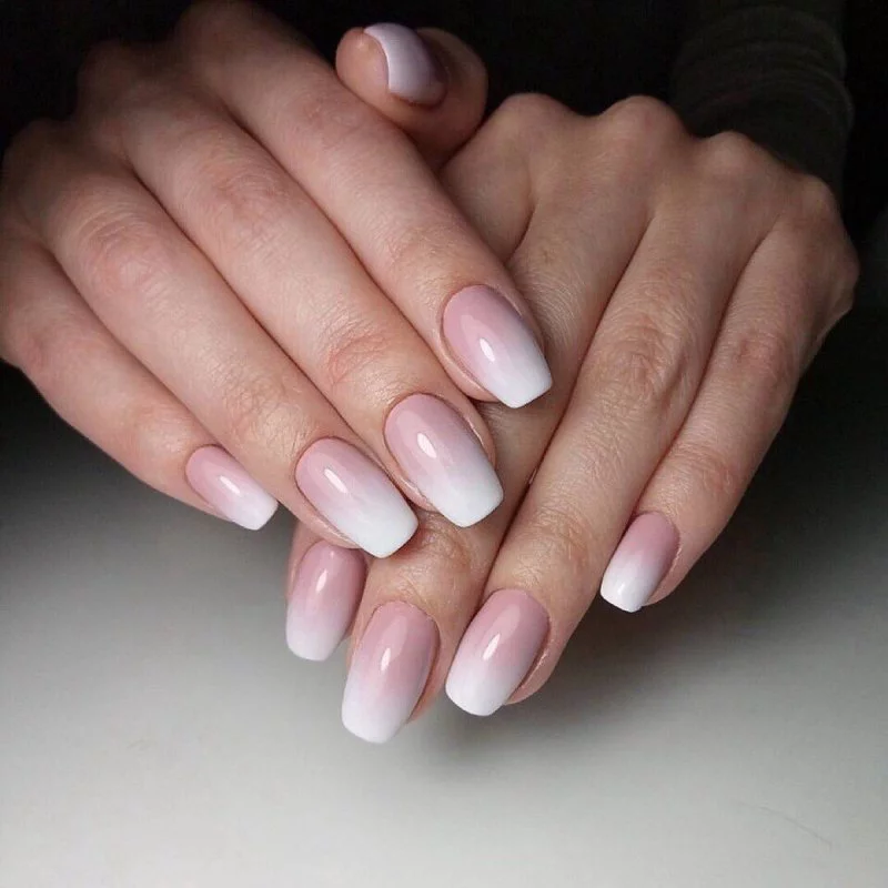 nageltrends frühling babyboomer nails rosa weiß