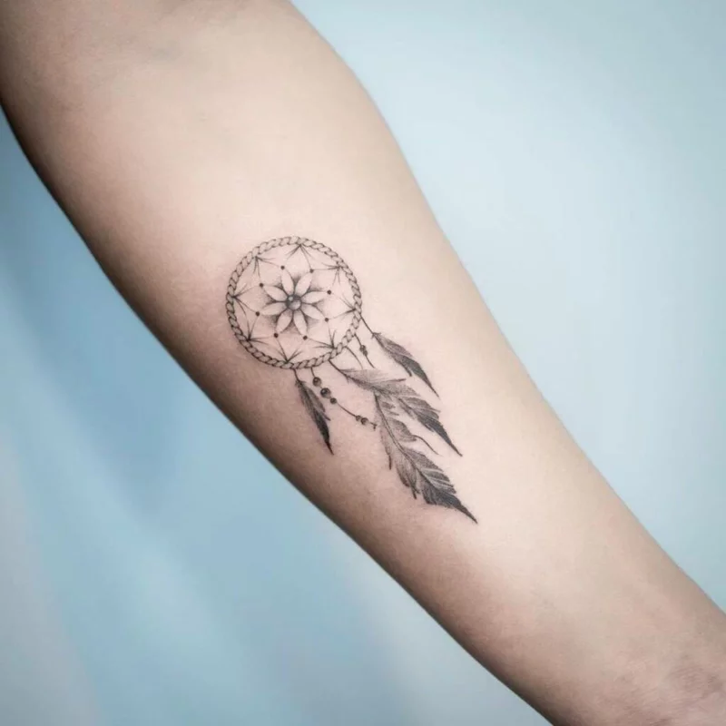 traumfaenger tattoo mini unterarm