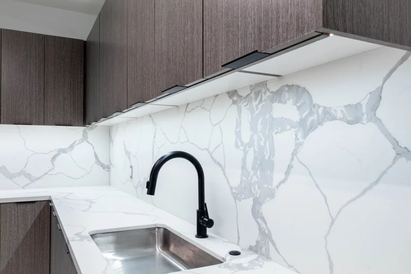 küchenrückwand ideen marmor look edle ausstrahlung
