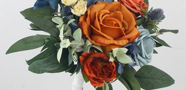 warme Farben und viel Grün im Bouquet 
