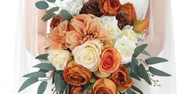 fröhliches Blumenarrangement für die Braut