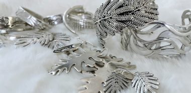 Silberschmuck glänzt nach der Reinigung 