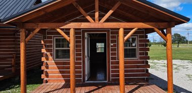 Tiny House mit überdachter Veranda