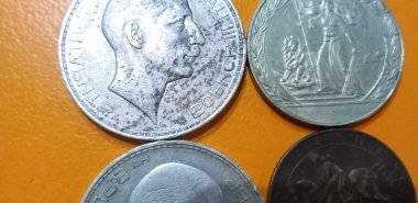 alte Silbermünzen zu Hause sauber machen 