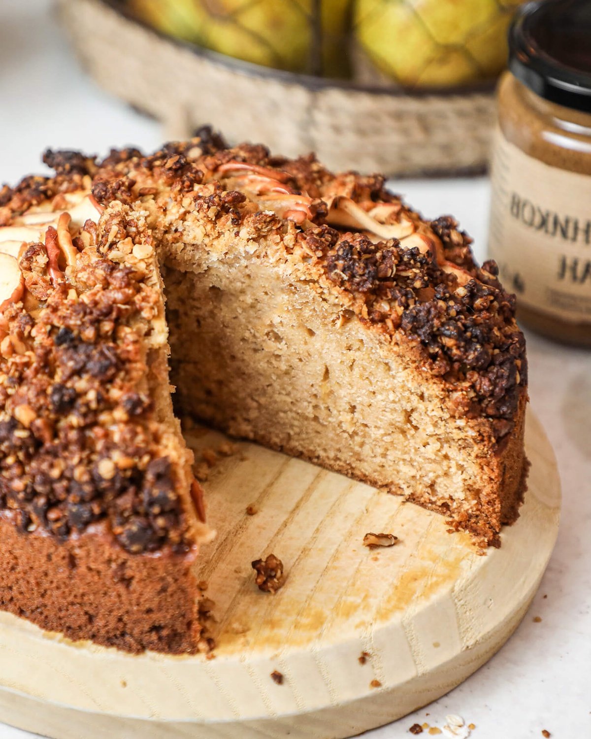 klassisches Rezept für Apfelkuchen mit Nüssen